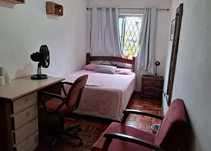 Os Fora De Casa Hostel