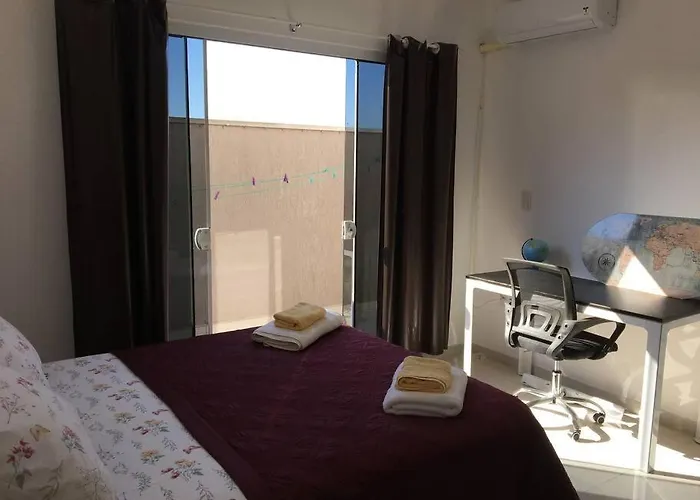 Casa confortável em condomínio