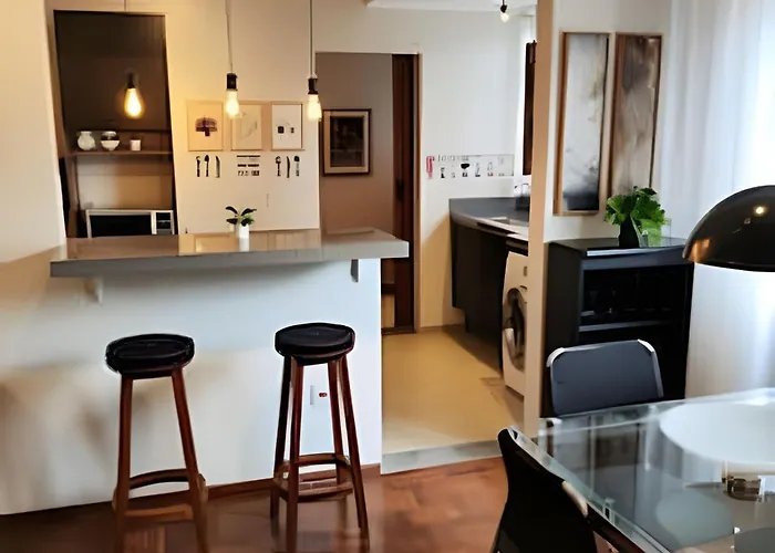 SUPERPRÁTICO-Amplo Apê com Garagem em bairro nobre