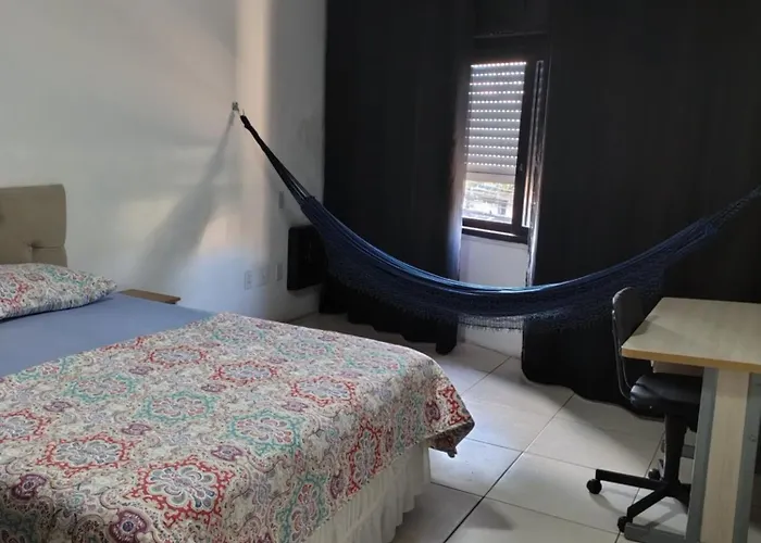Hostap de frente com sacada