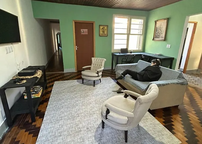 Bah Coliving Gurias