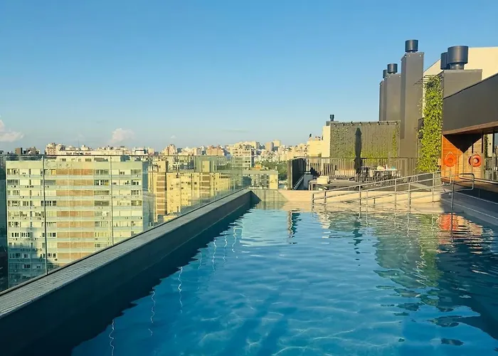 Rooftop com piscina alêm de por do sol incrível POA, Cidade Baixa, Centro