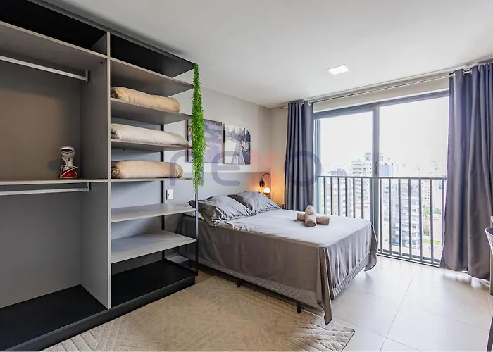 Studio Premium, 24 de Outubro, Business