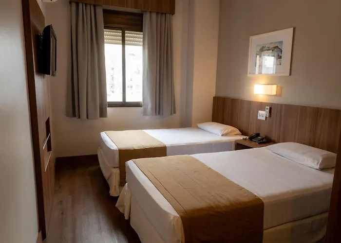 Hotel Continental Business - 200 Metros Do Complexo Hospitalar Santa Casa
