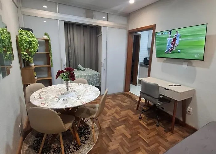 Apartamento No Coracao De Porto Alegre - Frente A Urgs