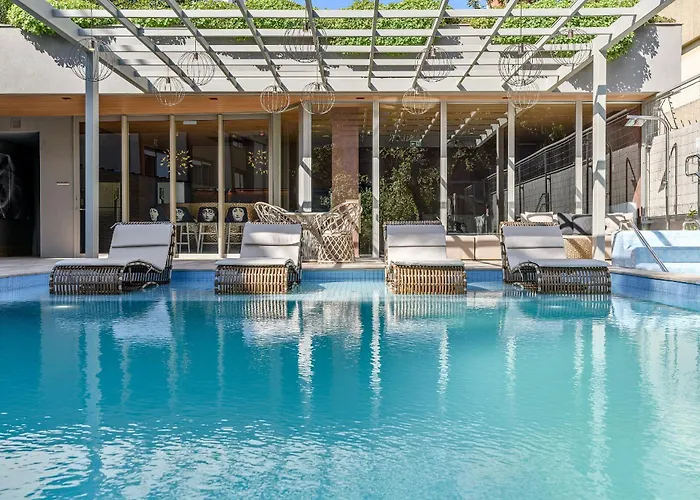 Lucas By Yoo | Design, Lazer E Localizacao